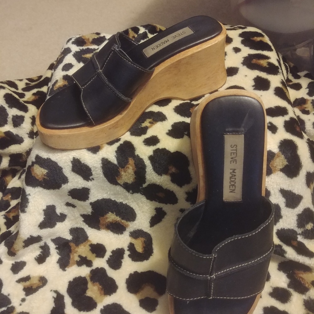 Shoes - Picture 2 of 2